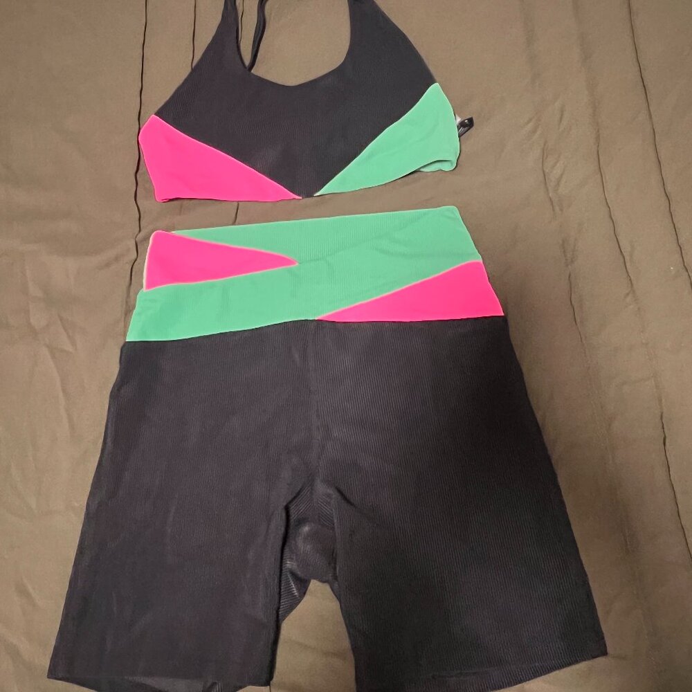 Pink & Green & Black Workout Set: Beach Riot / L Top and Bottom